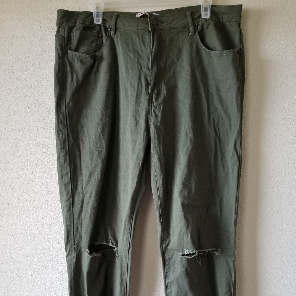 Green skinny jeans